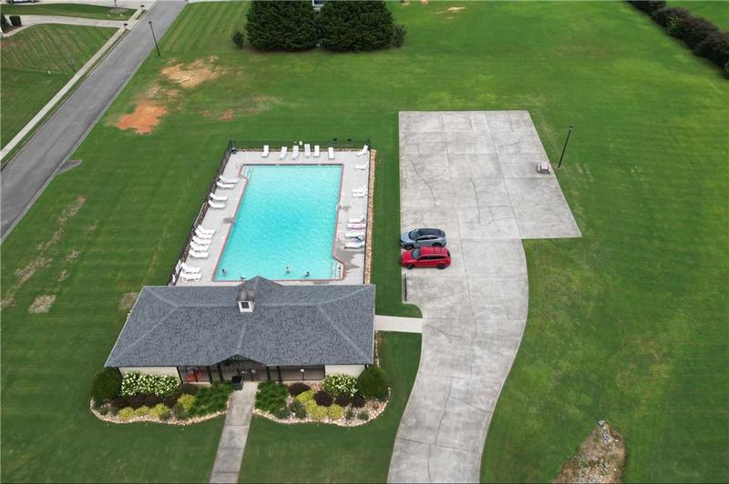 Image for property 37 Red Fox Trail, Euharlee, GA 30145