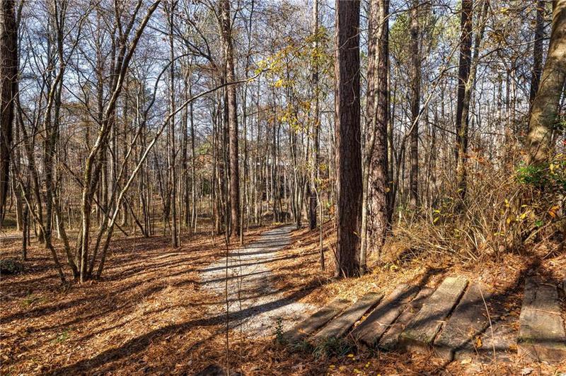 Image for property 9129 Selborne Lane, Chattahoochee Hills, GA 30268