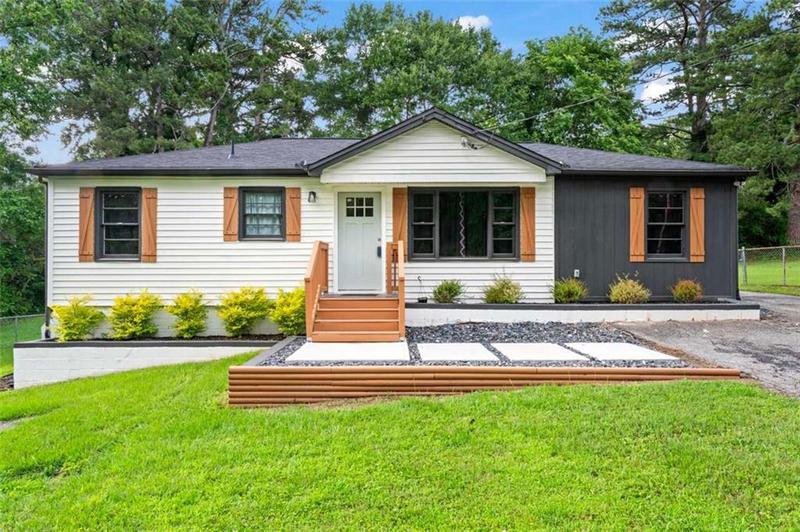 Image for property 1326 Stella Circle, Mableton, GA 30126
