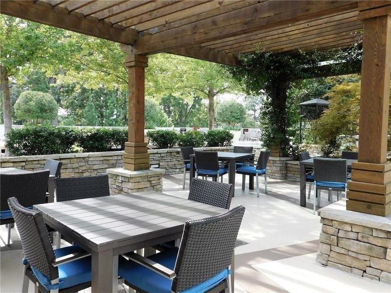 Image for property 3300 Windy Ridge Parkway 1110, Atlanta, GA 30339