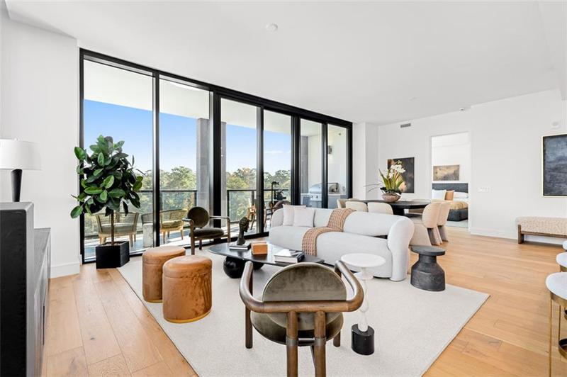 Image for property 2425 Peachtree Road 604, Atlanta, GA 30305