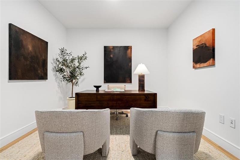 Image for property 2425 Peachtree Road 604, Atlanta, GA 30305