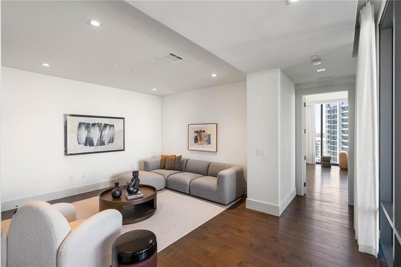 Image for property 3107 Peachtree Road 1502, Atlanta, GA 30305