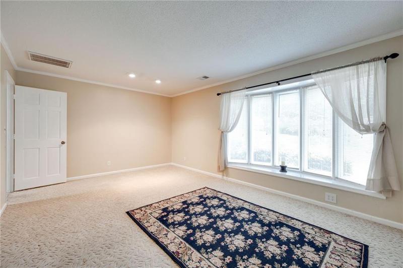 Image for property 110 Pinewood Way, Dalton, GA 30721
