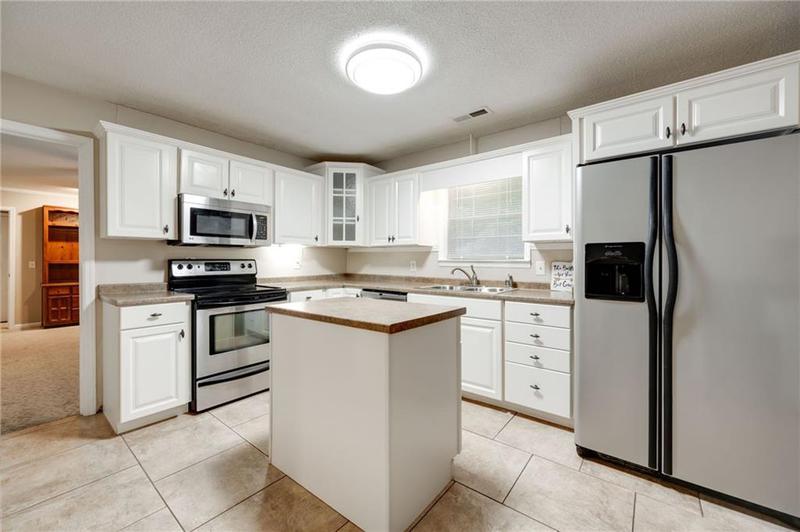 Image for property 110 Pinewood Way, Dalton, GA 30721