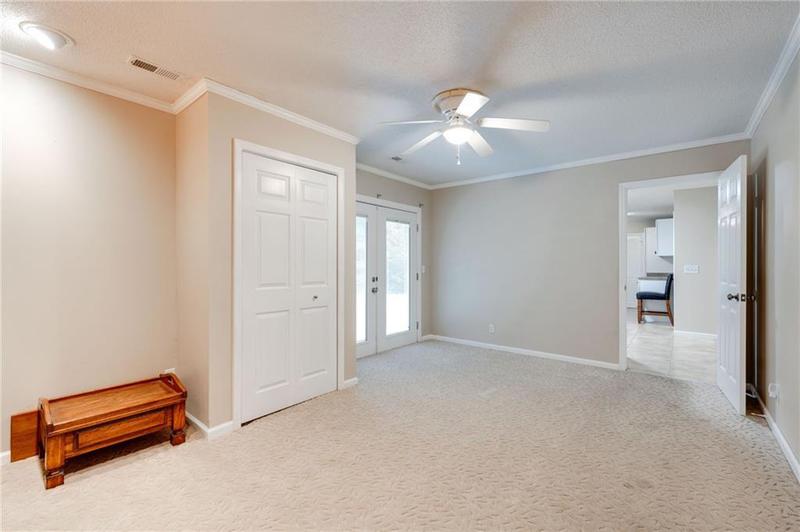 Image for property 110 Pinewood Way, Dalton, GA 30721