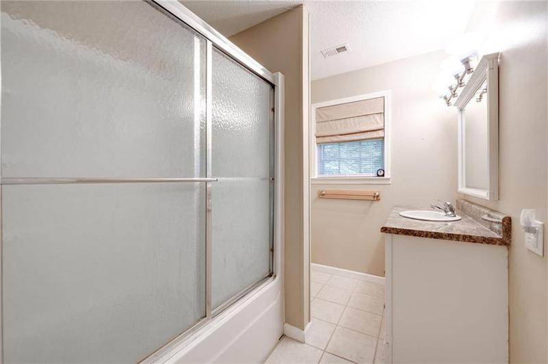 Image for property 110 Pinewood Way, Dalton, GA 30721