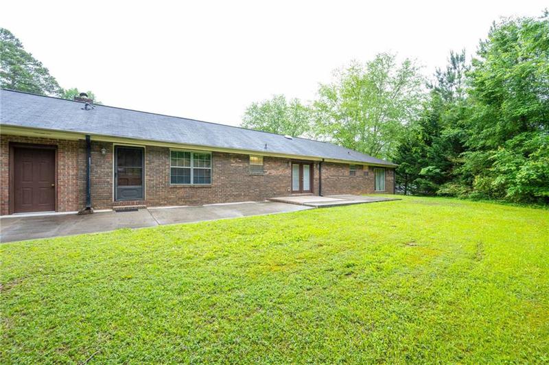 Image for property 110 Pinewood Way, Dalton, GA 30721