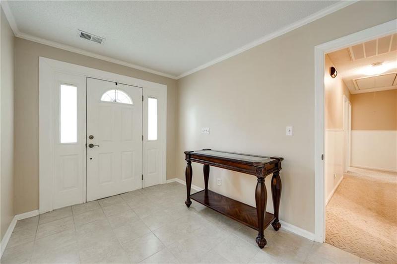 Image for property 110 Pinewood Way, Dalton, GA 30721