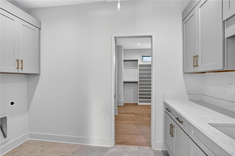 Image for property 1430 Oconee Pass, Brookhaven, GA 30319