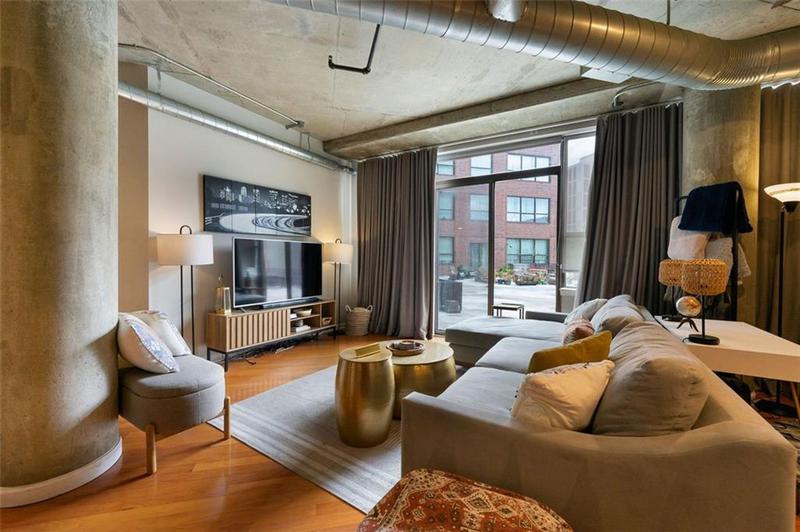 Image for property 115 PEACHTREE Place 301, Atlanta, GA 30313