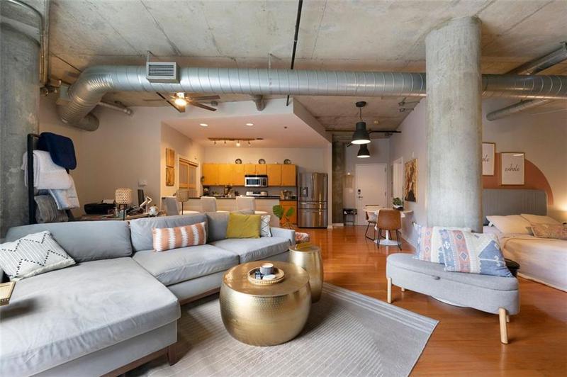 Image for property 115 PEACHTREE Place 301, Atlanta, GA 30313