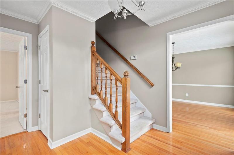 Image for property 2990 Mountain Trace, Roswell, GA 30075