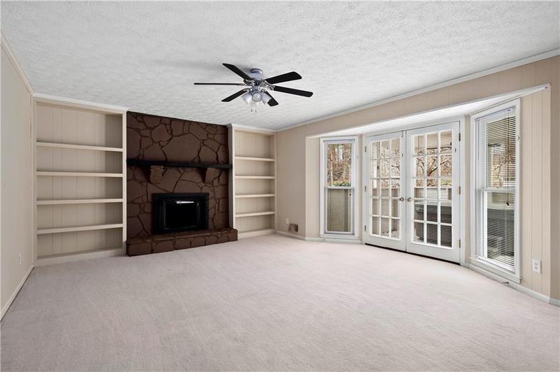Image for property 2990 Mountain Trace, Roswell, GA 30075