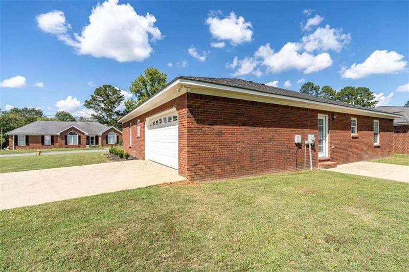 Image for property 2 Graben Drive, Rome, GA 30165