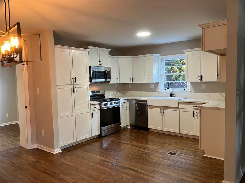 Image for property 411 Greencove Lane, Atlanta, GA 30316
