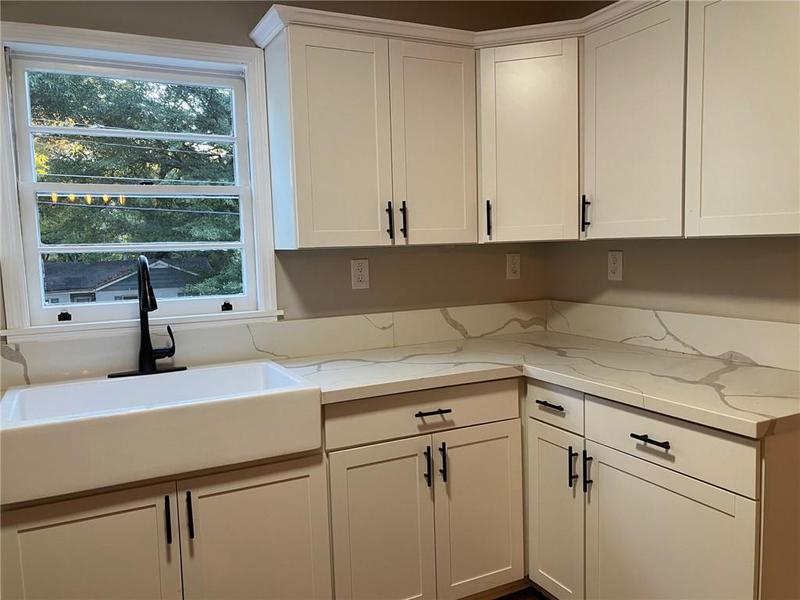 Image for property 411 Greencove Lane, Atlanta, GA 30316