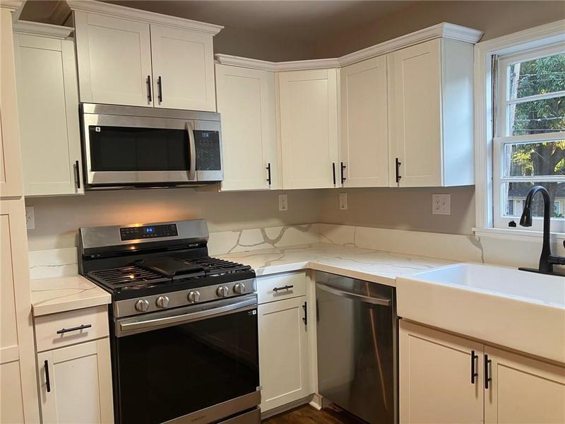 Image for property 411 Greencove Lane, Atlanta, GA 30316