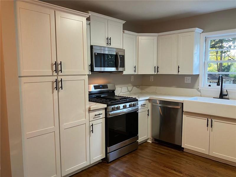 Image for property 411 Greencove Lane, Atlanta, GA 30316