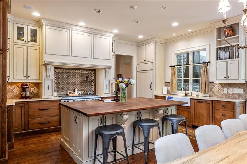 Image for property 9170 Selborne Lane, Chattahoochee Hills, GA 30268