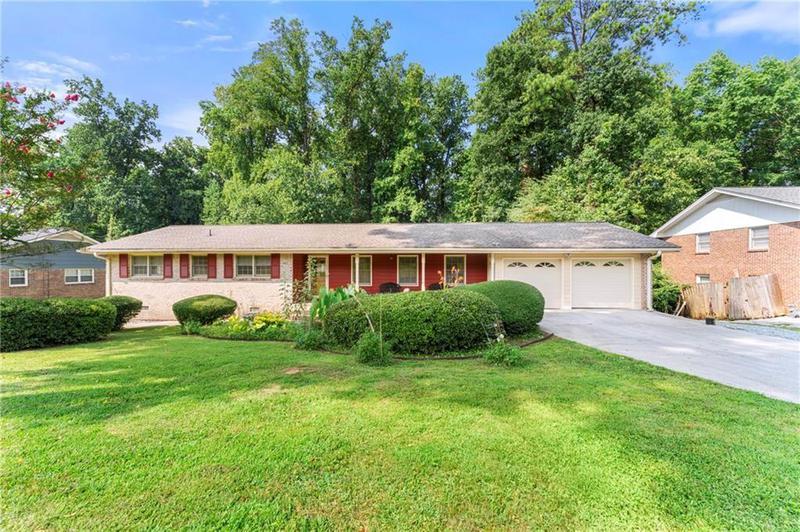 Image for property 5666 Bob White Circle, Lilburn, GA 30047