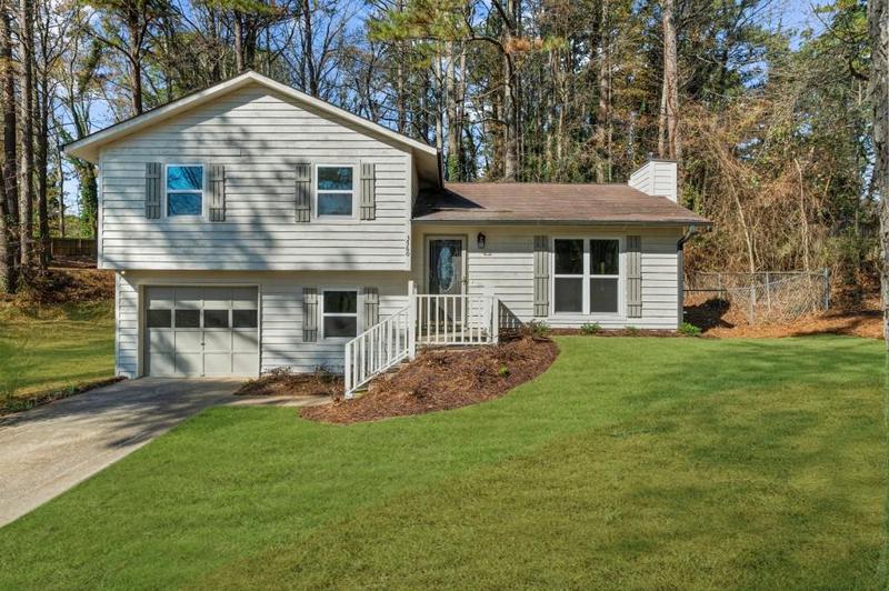 Image for property 3560 Creek Mill Drive, Kennesaw, GA 30152