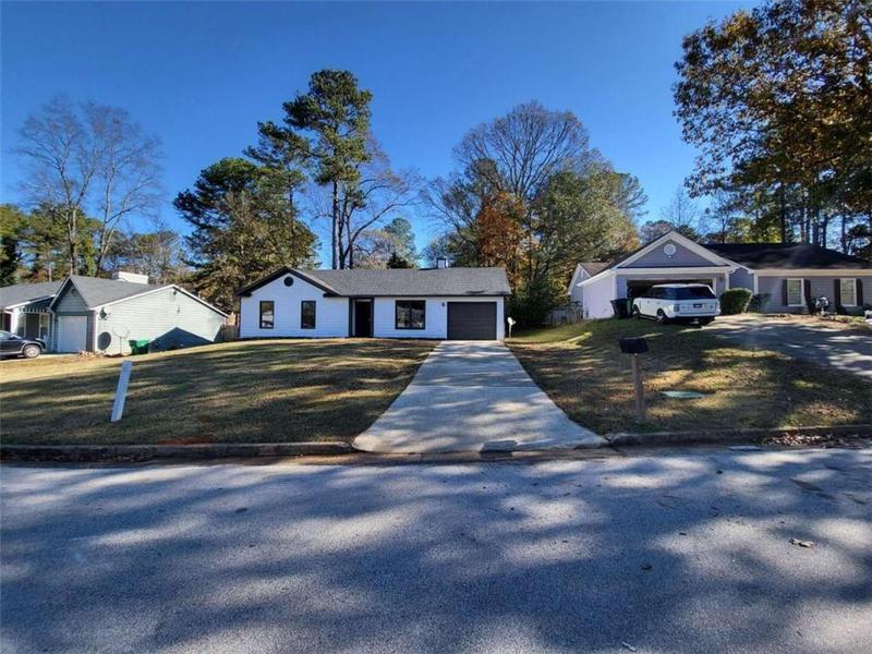Image for property 915 Fox Valley Court, Stone Mountain, GA 30088