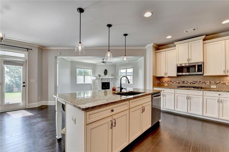 Image for property 7470 OLDBURY Place, Cumming, GA 30040