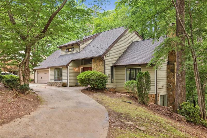 Image for property 6100 Blackwater Trail, Atlanta, GA 30328