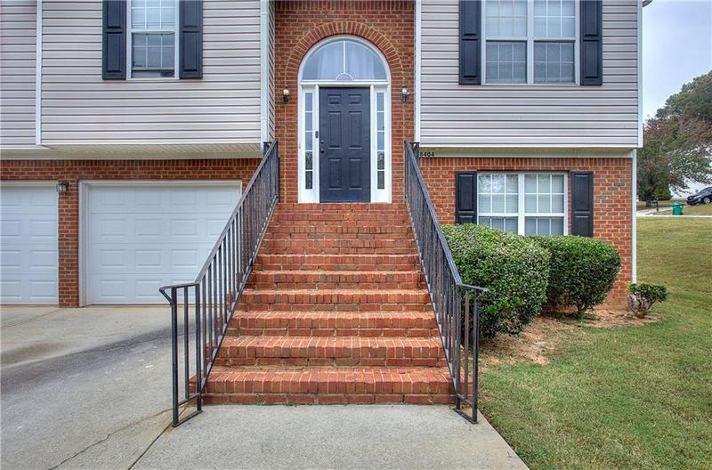 Image for property 8432 Browns Mill Trace, Stonecrest, GA 30038