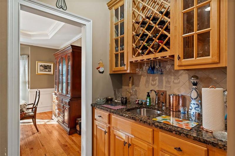 Image for property 424 LAKE POINT Trace, Canton, GA 30114