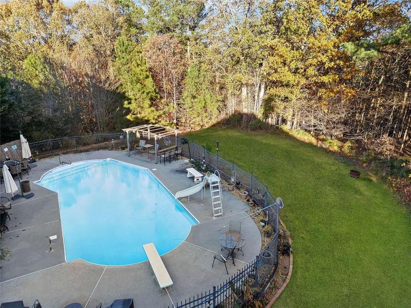 Image for property 424 LAKE POINT Trace, Canton, GA 30114