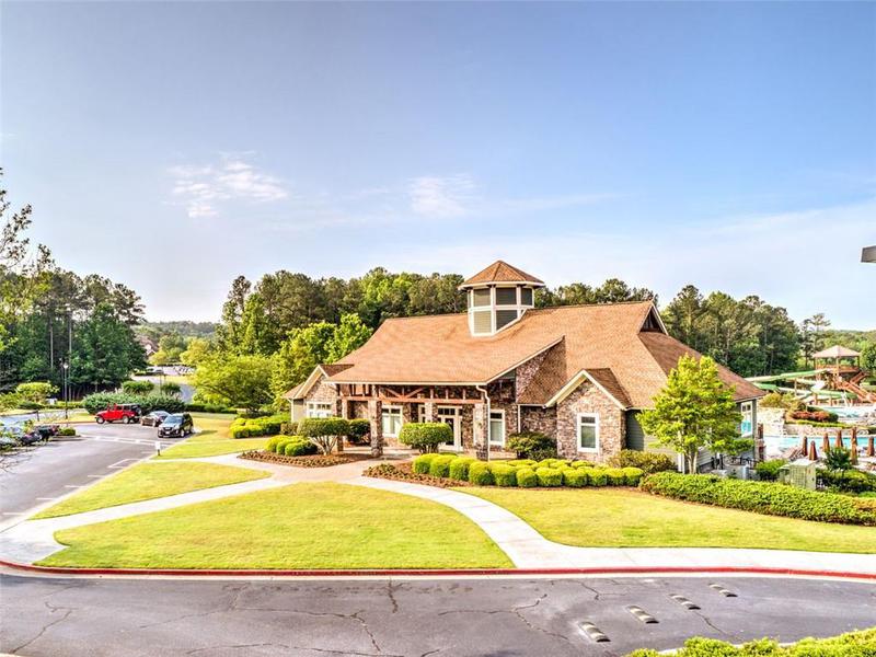 Image for property 424 LAKE POINT Trace, Canton, GA 30114