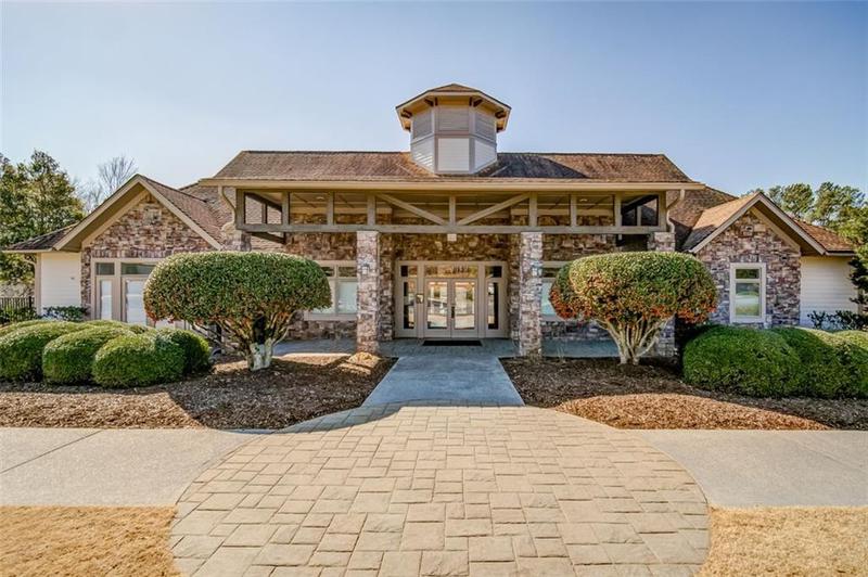 Image for property 424 LAKE POINT Trace, Canton, GA 30114