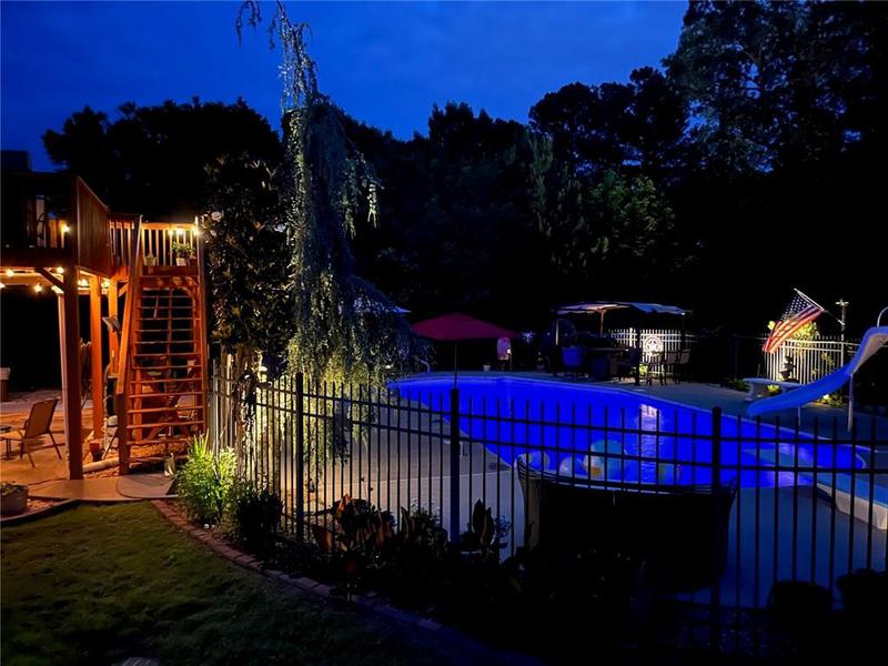 Image for property 424 LAKE POINT Trace, Canton, GA 30114