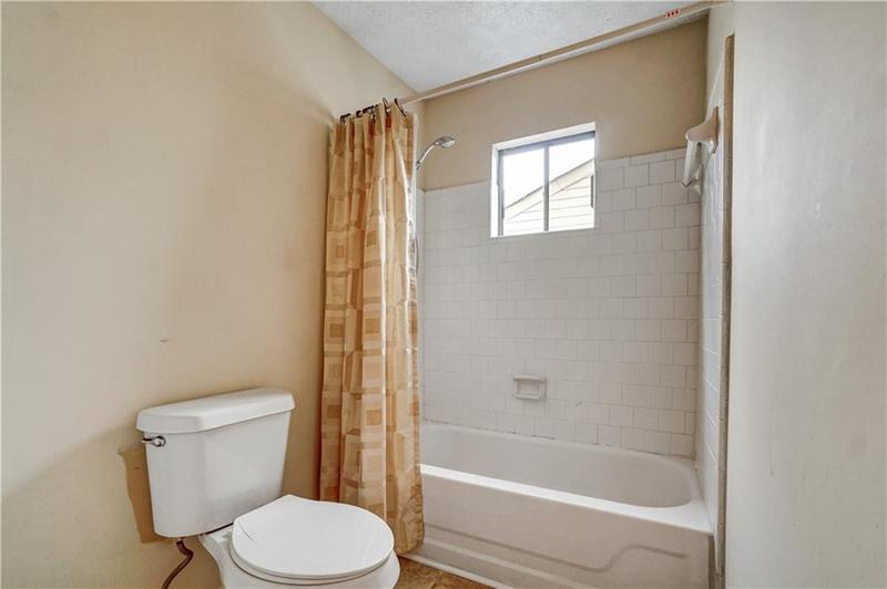 Image for property 104 Woodhaven Way, Alpharetta, GA 30009