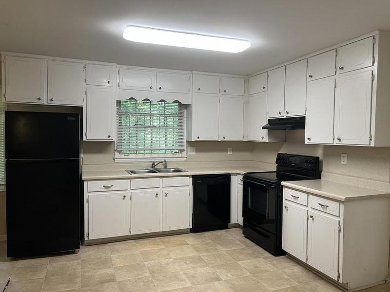 Image for property 5185 Erin Road, Atlanta, GA 30331