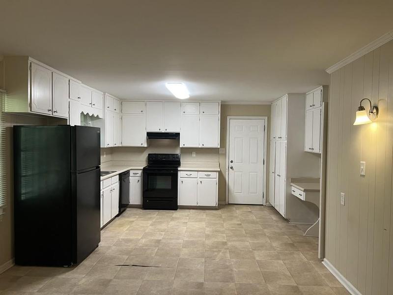 Image for property 5185 Erin Road, Atlanta, GA 30331