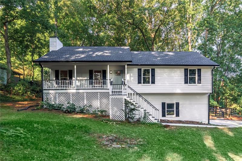 Image for property 607 Hickory Creek Lane, Woodstock, GA 30188