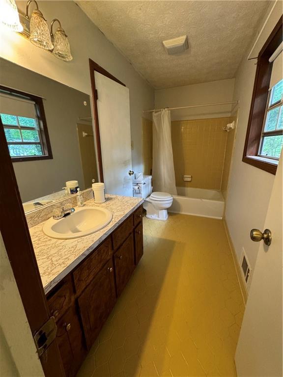 Image for property 612 Mincey Woods Court, Stone Mountain, GA 30087