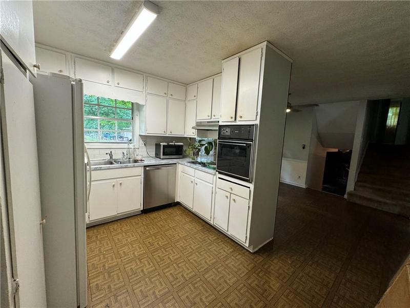Image for property 612 Mincey Woods Court, Stone Mountain, GA 30087