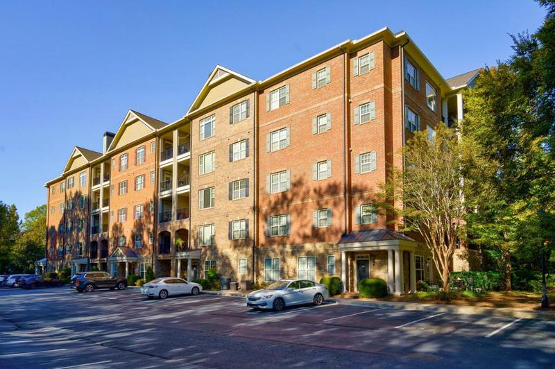 Image for property 2300 Peachford Road 1205, Dunwoody, GA 30338