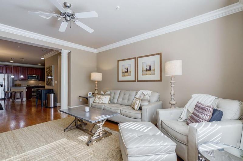 Image for property 2300 Peachford Road 1205, Dunwoody, GA 30338