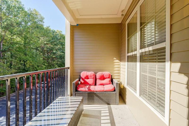 Image for property 2300 Peachford Road 1205, Dunwoody, GA 30338
