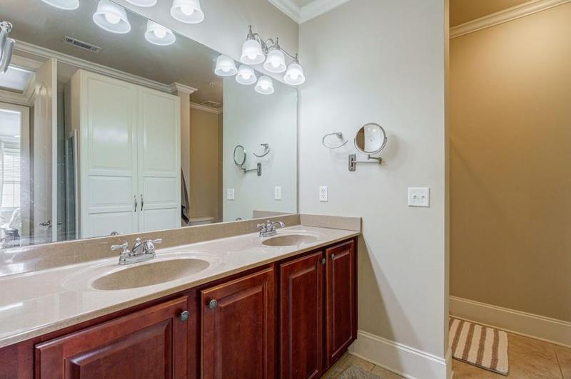 Image for property 2300 Peachford Road 1205, Dunwoody, GA 30338