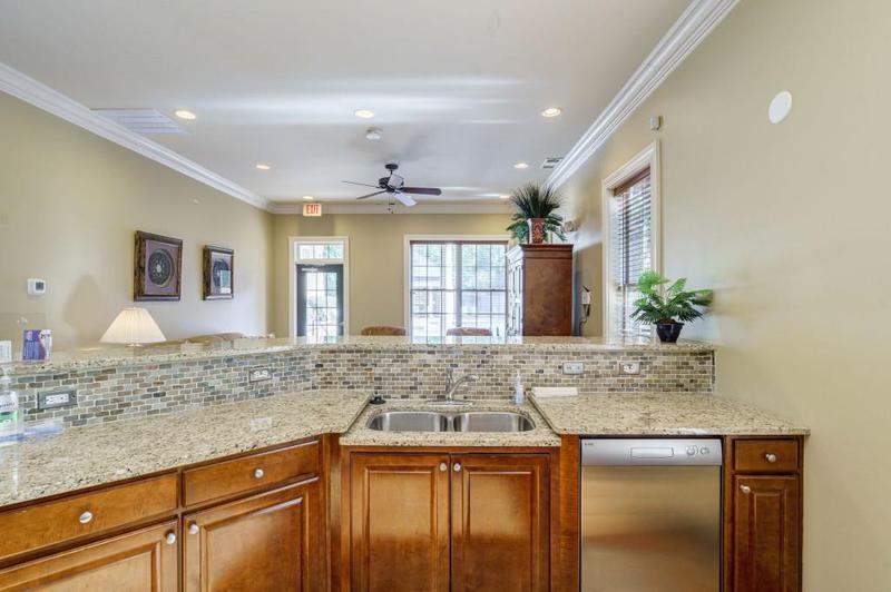 Image for property 2300 Peachford Road 1205, Dunwoody, GA 30338