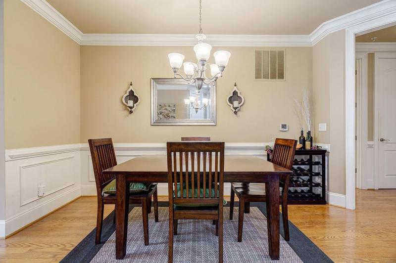 Image for property 2300 Peachford Road 1205, Dunwoody, GA 30338
