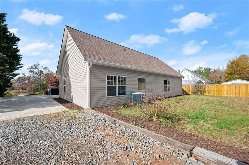 Image for property 6222 Oak Street, Clermont, GA 30527