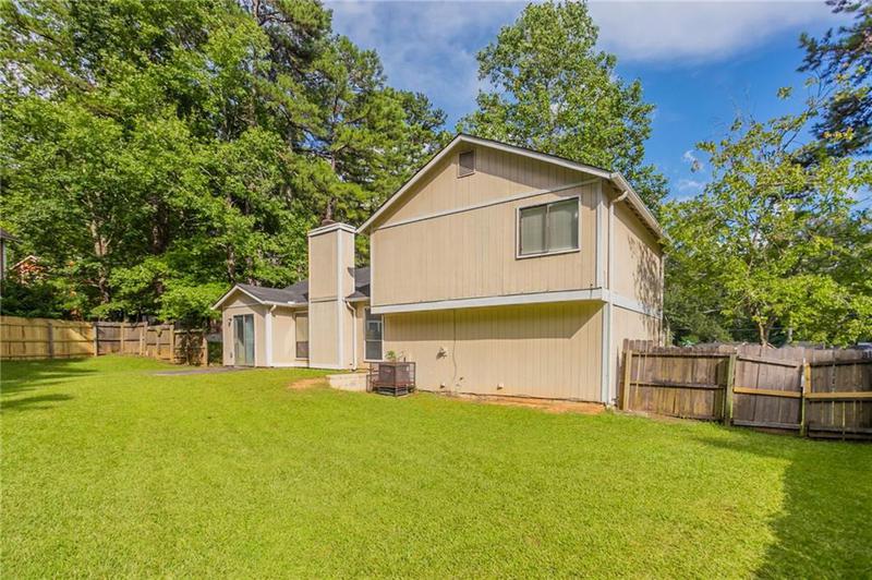 Image for property 5404 Biffle Downs Road, Stone Mountain, GA 30088