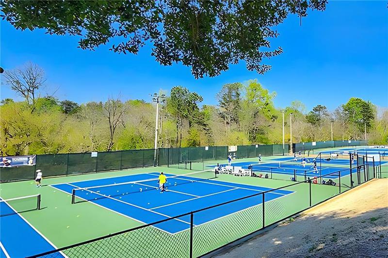 Image for property 318 Sandy Springs Circle 310, Sandy Springs, GA 30328